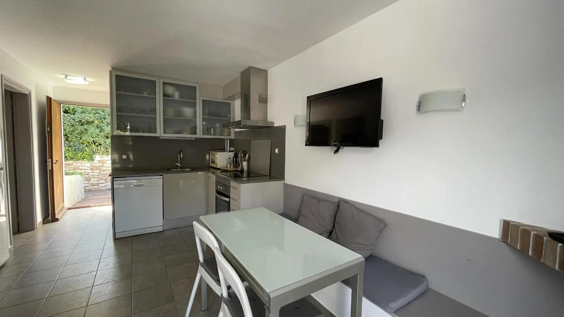 Acogedor Apartamento Con Piscina Comunitaria, Cerca De La Playa De Sa Tuna - Es-226-26 Begur Daire